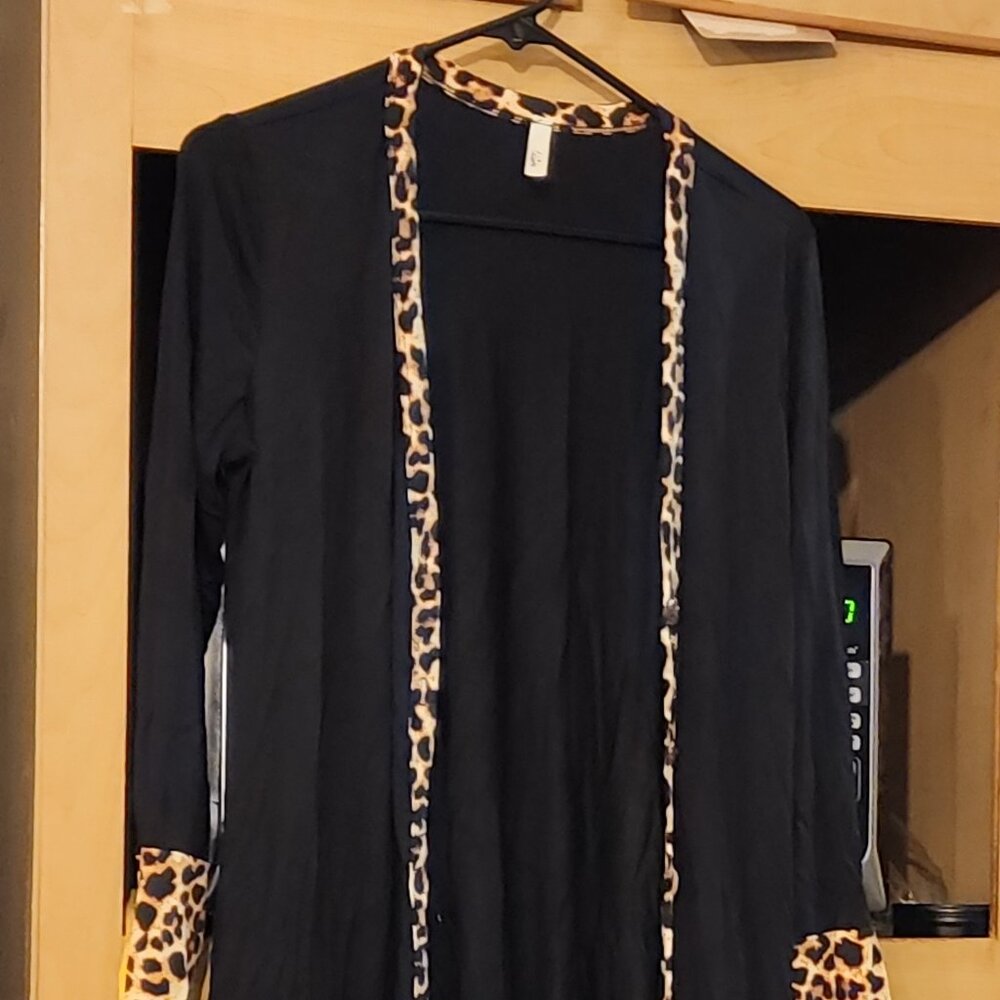 Black and cheetah long sleeve cardi